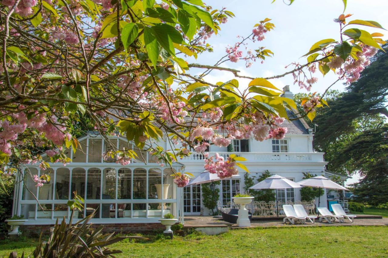 Burton  Cedar House Boutique B&B מראה חיצוני תמונה