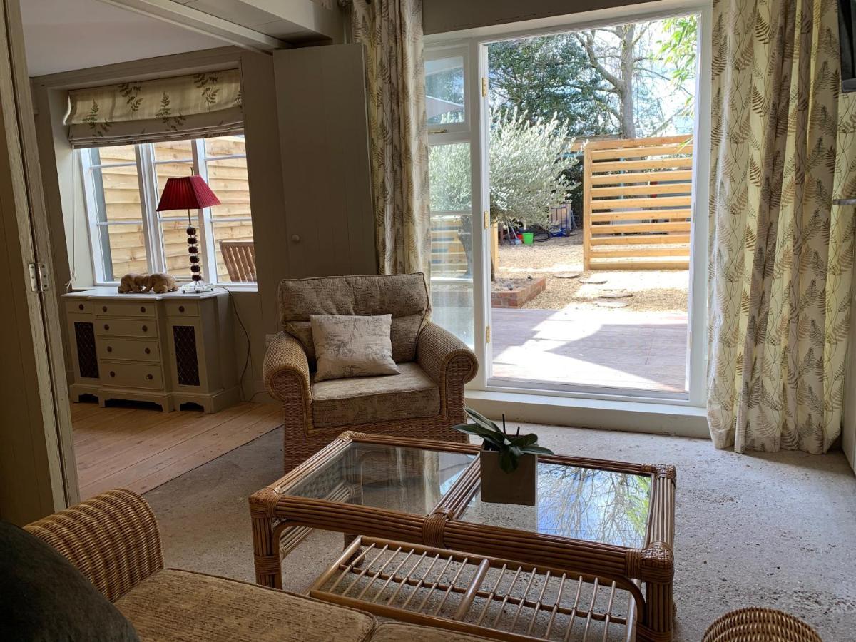 Burton  Cedar House Boutique B&B מראה חיצוני תמונה