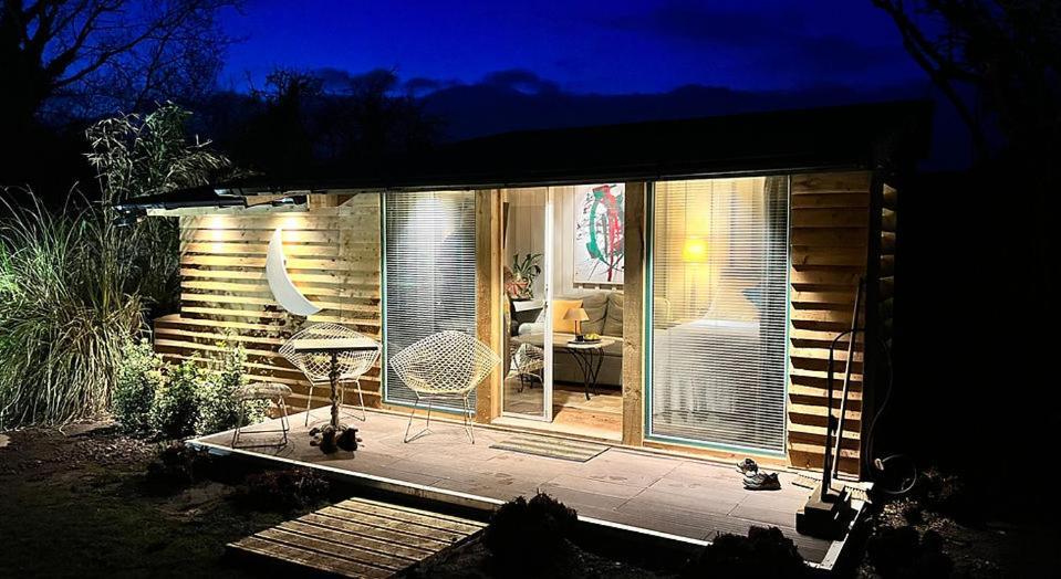 Burton  Cedar House Boutique B&B מראה חיצוני תמונה