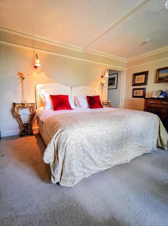 Burton  Cedar House Boutique B&B מראה חיצוני תמונה